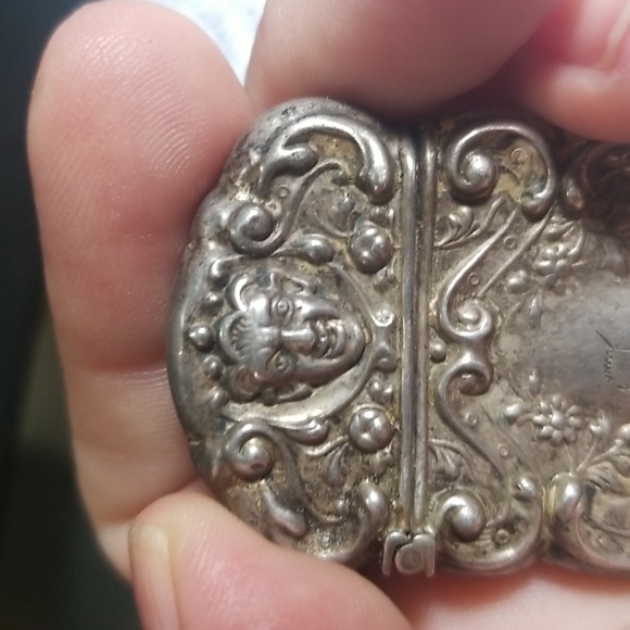 Antique Art Nouveau Match Safe - Picture 3 of 9